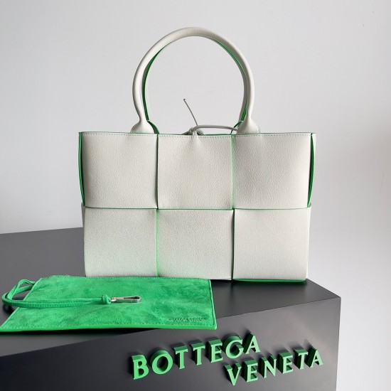 Bottega Veneta Small Arco Tote Bag Size：30*20*11.5cm