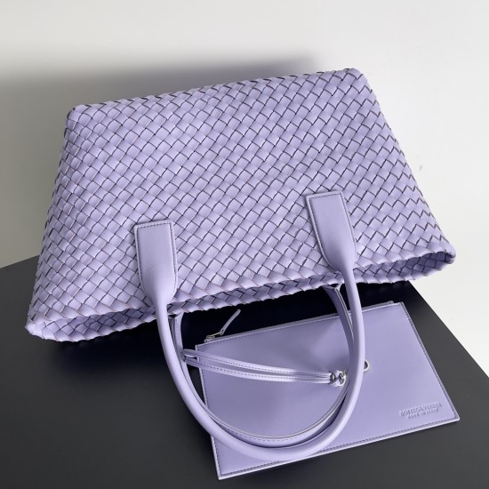 Bottega Veneta Medium Cabat Tote bag