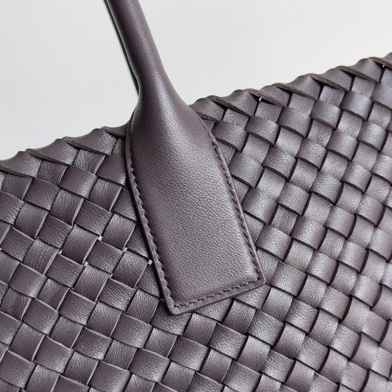 Bottega Veneta Large Cabat Tote Bag