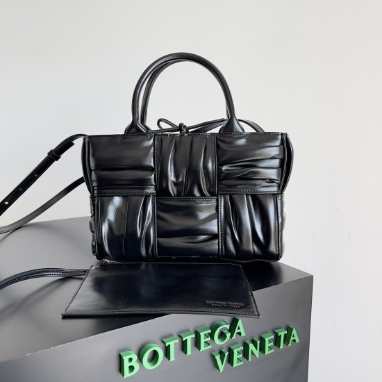 Bottega Veneta Mini Arco Tote Bag Size：25*16*8CM