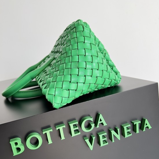 Bottega Vneta Mini Cabat Tote Bag Size：22*6.5*15.5cm