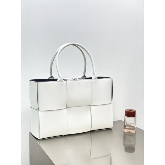 Bottega Veneta Medium Arco Tote Bag Size:38*25*14cm
