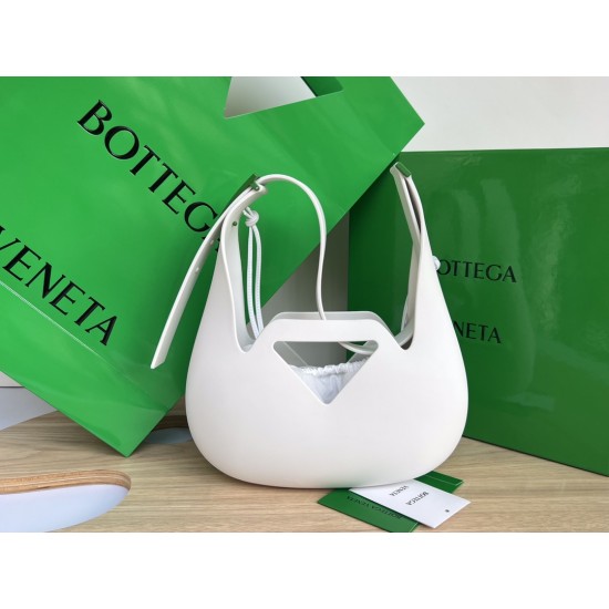 Bottega Veneta Pouch Underarm bag Size：27x17x7.5CM