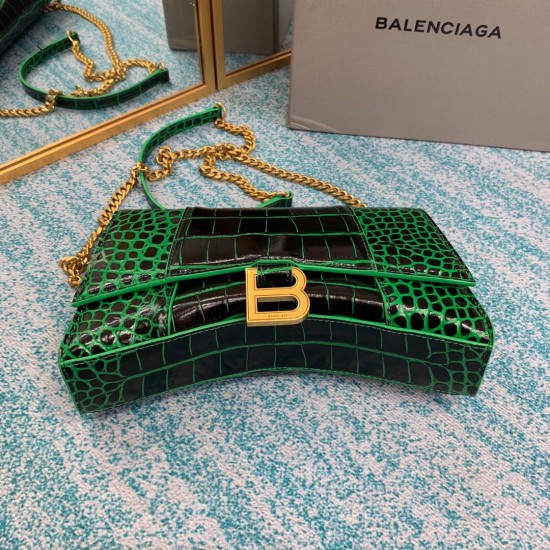 BALENCIAGA HOURGLASS WALLET ON CHAIN BOX IN  Size: 23x14x5.8CM