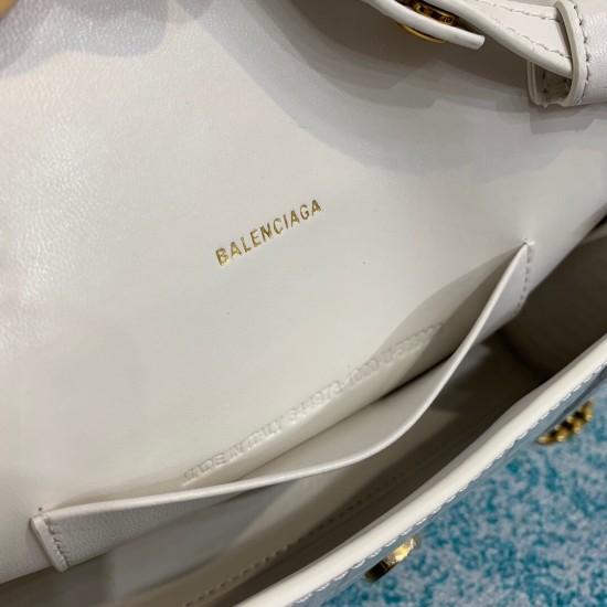 BALENCIAGA HOURGLASS WALLET ON CHAIN BOX IN  Size: 23x14x5.8CM