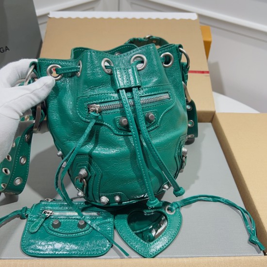 BALENCIAGA LE CAGOLE BUCKET BAG Size: 15*17*19CM