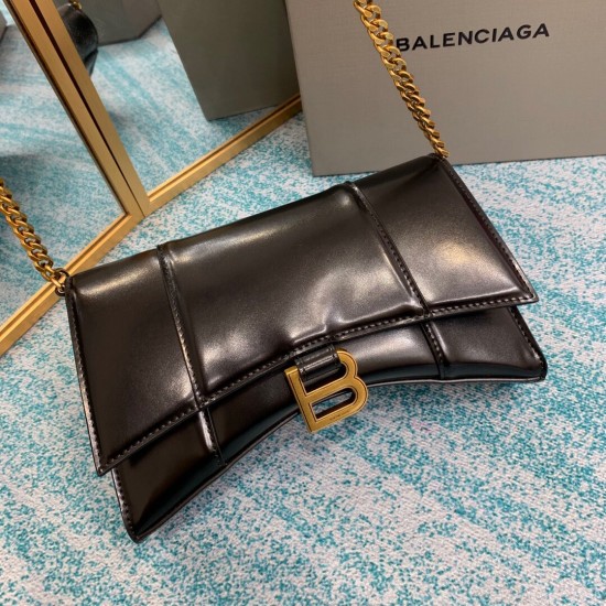 BALENCIAGA HOURGLASS WALLET ON CHAIN BOX IN  Size: 23x14x5.8CM