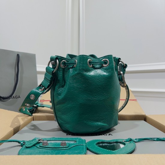 BALENCIAGA LE CAGOLE BUCKET BAG Size: 15*17*19CM