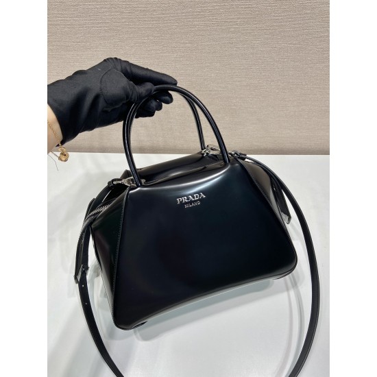 Small brushed leather Prada Supernova handbag Size：25.5x18x13.5cm