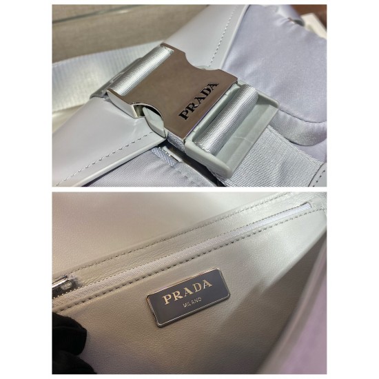 Prada Pocket nylon and brushed leather bag Size:23x12.5x5.5cm