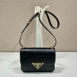 Prada Emblème Saffiano shoulder bag Size:22x16x6CM