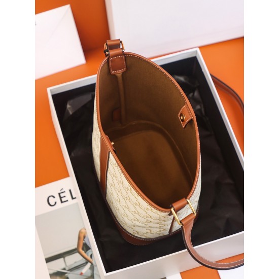 CELINE BUCKET IN TRIOMPHE CANVAS AND CALFSKIN
