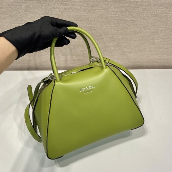 Small brushed leather Prada Supernova handbag Size：25.5x18x13.5cm