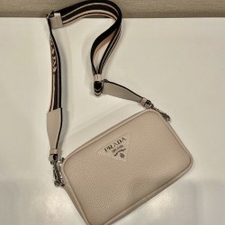 Prada Small leather bag Size:19x12x6cm