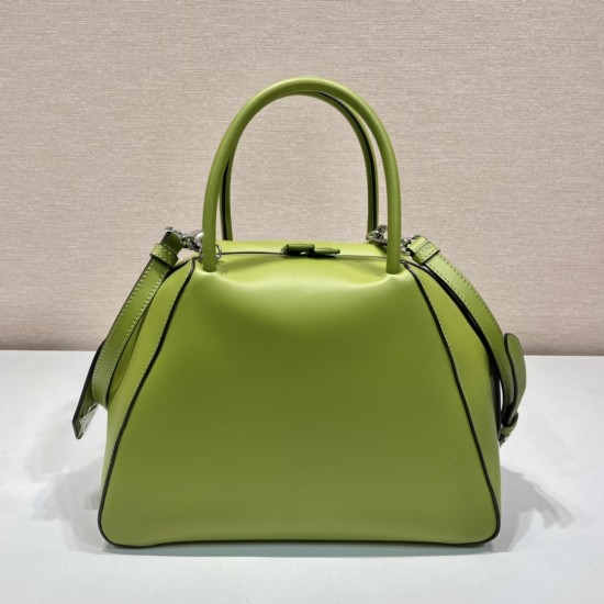 Small brushed leather Prada Supernova handbag Size：25.5x18x13.5cm