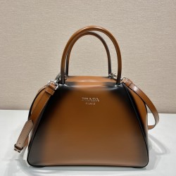 Small brushed leather Prada Supernova handbag Size：25.5x18x13.5cm