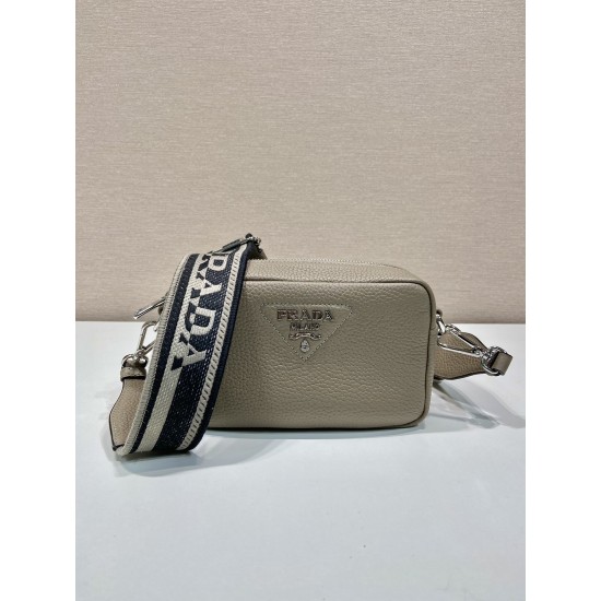 Prada Small leather bag Size:19x12x6cm