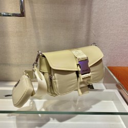 Prada Pocket nylon and brushed leather bag Size:23x12.5x5.5cm