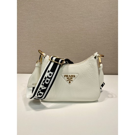 Prada Leather shoulder bag  Size: 24x18x6CM