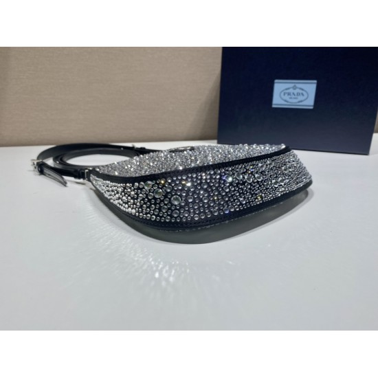 Prada Cleo satin bag with crystals Size: 22x18.5x4.5CM