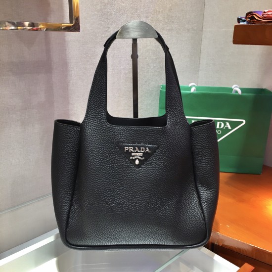 Prada Leather tote  Size: 25x21.5x14CM