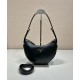 Prada Leather shoulder bag Size: 22.5x18.5x6CM