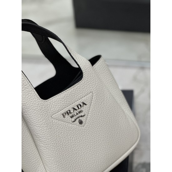 Prada Leather handbag  Size: 15x18x10CM