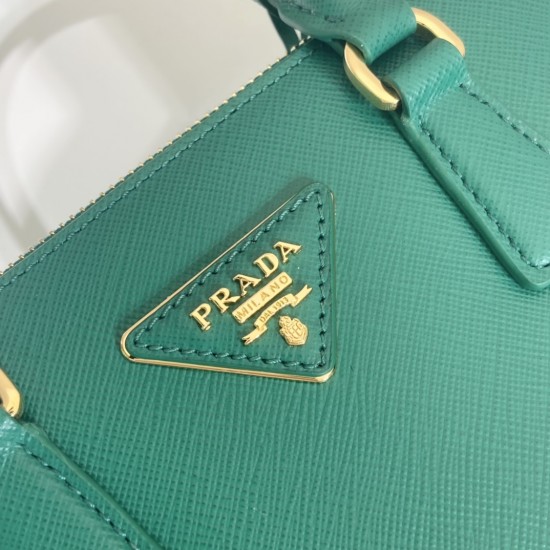 Prada Galleria Saffiano Mini-bag  Size: 20x15x9.5cm