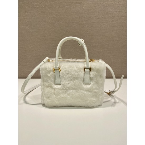 Prada Galleria Saffiano Mini-bag  Size: 20x15x9.5cm