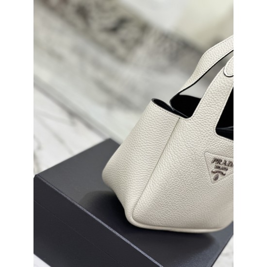 Prada Leather handbag  Size: 15x18x10CM