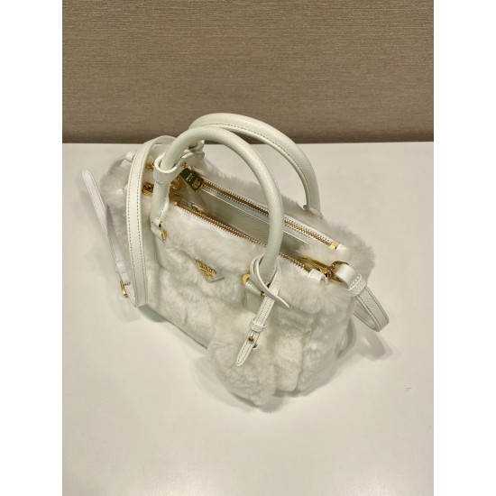 Prada Galleria Saffiano Mini-bag  Size: 20x15x9.5cm