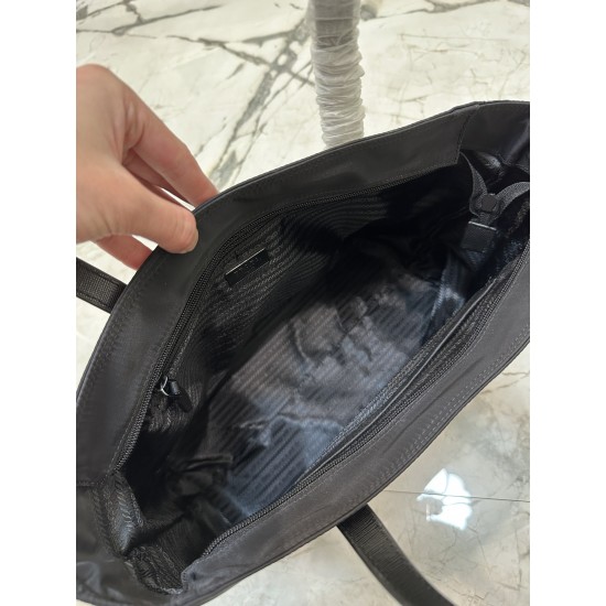 Prada Re-Nylon tote bag