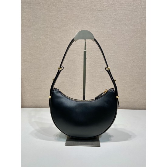 Prada Leather shoulder bag Size: 22.5x18.5x6CM