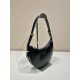 Prada Leather shoulder bag Size: 22.5x18.5x6CM