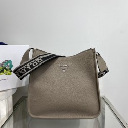 Prada Large Leather hobo bag  Size: 30x28x12CM