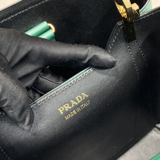 Small Prada Panier Saffiano leather Bucket bag Size: 17x18x10.5CM