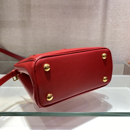 Prada Galleria Saffiano Mini-bag  Size: 20x15x9.5cm