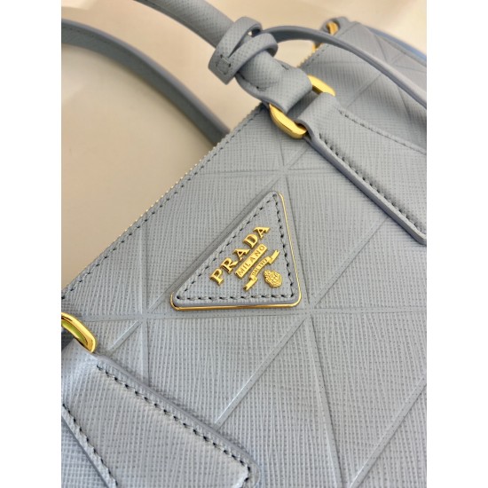 Small Prada Galleria Saffiano leather bag  Size: 24.5x16.5x11cm