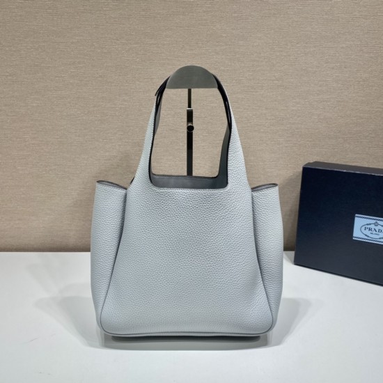 Prada Leather tote  Size: 25x21.5x14CM