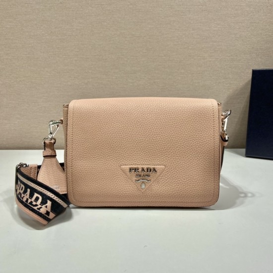 Prada Leather shoulder bag Size: 23x18x9CM