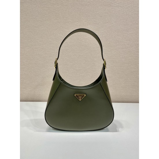 Prada Leather shoulder bag Size: 26x17x4.5CM