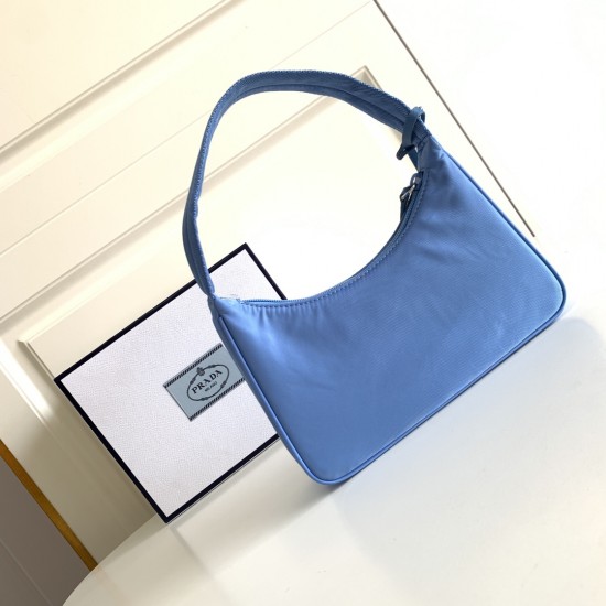 Re-Nylon Prada Re-Edition 2000 mini-bag  Size: 22x17x6CM