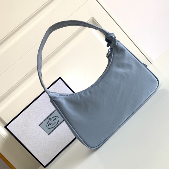 Re-Nylon Prada Re-Edition 2000 mini-bag  Size: 22x17x6CM