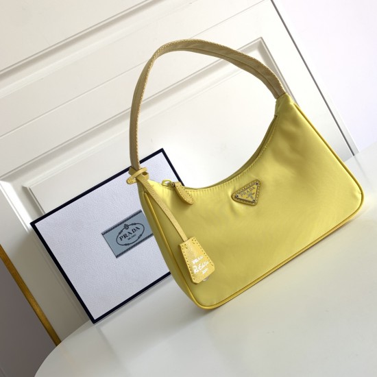 Re-Nylon Prada Re-Edition 2000 mini-bag  Size: 22x17x6CM