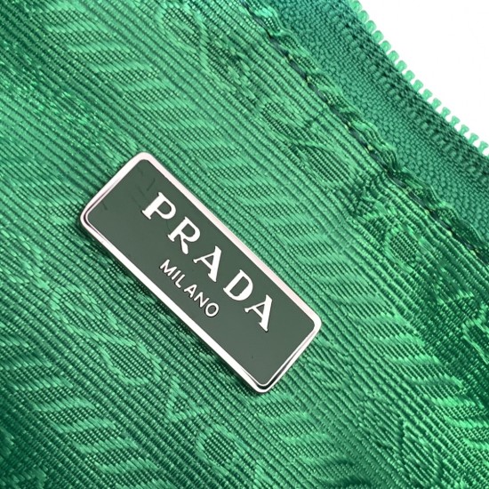 Re-Nylon Prada Re-Edition 2000 mini-bag  Size: 22x17x6CM