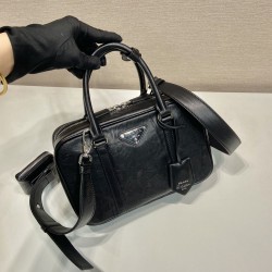 Prada Medium antique nappa leather top handle bag Size: 24x15.5x7CM