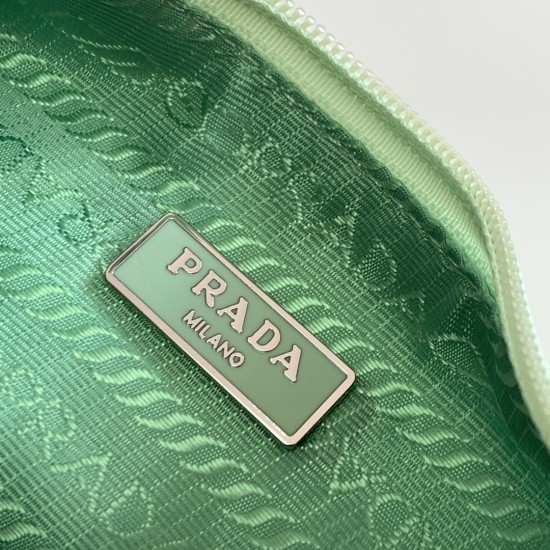 Re-Nylon Prada Re-Edition 2000 mini-bag  Size: 22x17x6CM