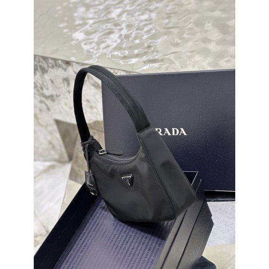 Re-Nylon Prada Re-Edition 2000 mini-bag  Size: 22x17x6CM