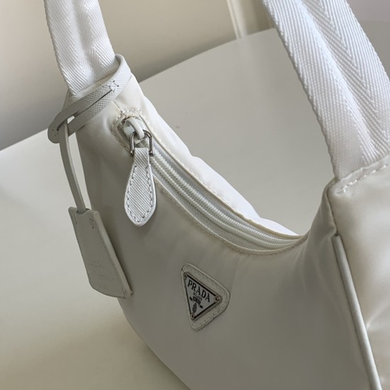 Re-Nylon Prada Re-Edition 2000 mini-bag  Size: 22x17x6CM