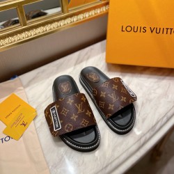 LV Couple model slippers